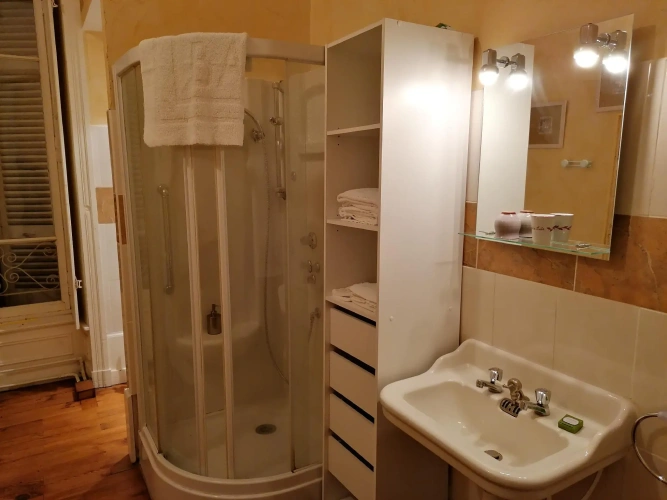 Economy Triple room