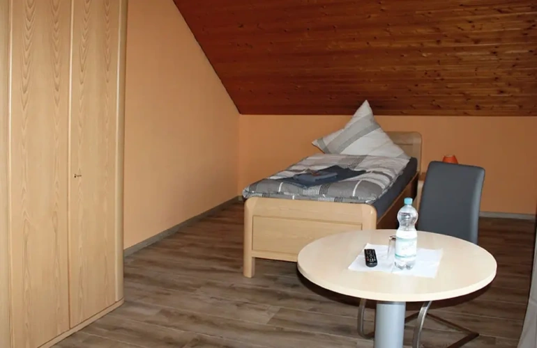 Standard Single room
