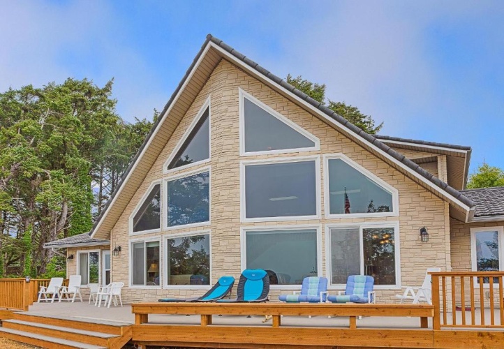 4 Bedrooms Cottage