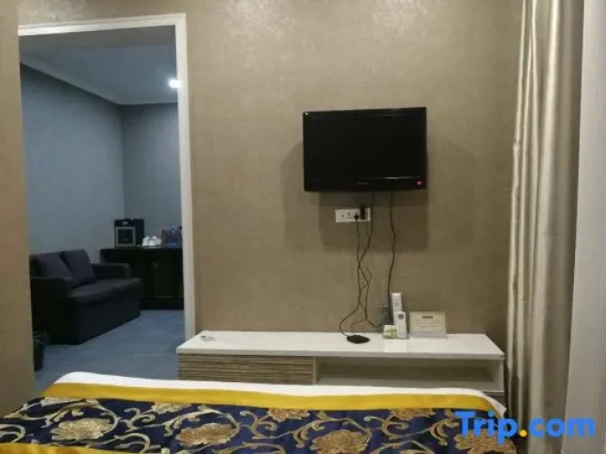 Deluxe Suite