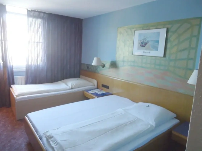 Classic Twin room with city view