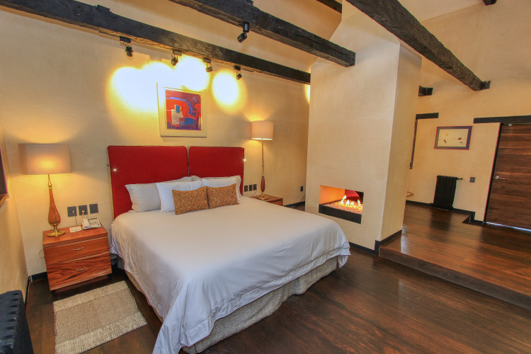 Uvence Arte + Hotel