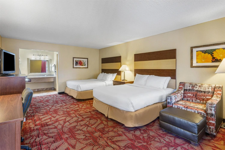 Standard Quadruple room