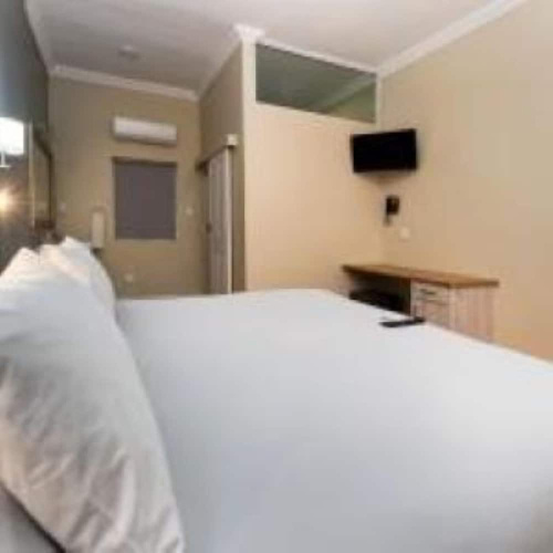 Queen's Residences By Bon Hotels - Oudtshoorn