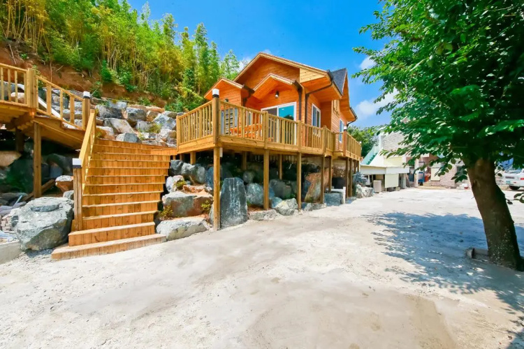 Keojae Daehyang Pension