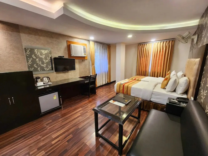 Hotel Housez43