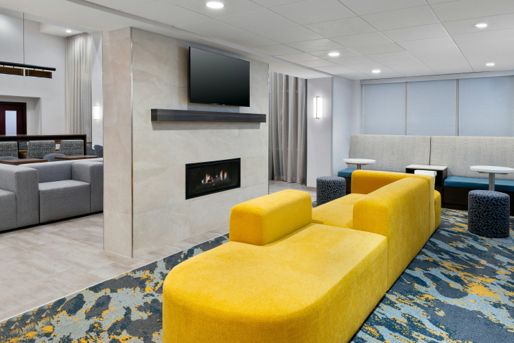 Hampton Inn & Suites Cleveland-Beachwood photo 6