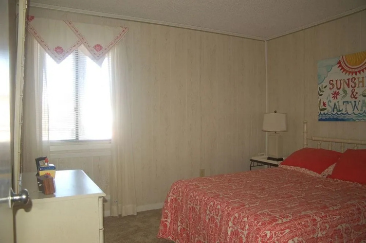Crescent Beach Villas, unit 101 - 2 Br Condo