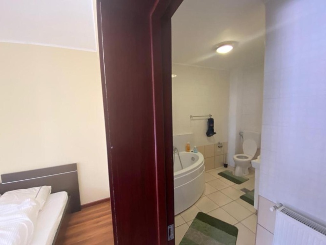 3 Bedrooms Apartment