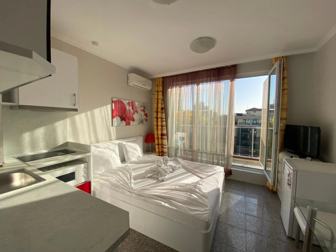 Private Cozy Studio Admiral Plaza C52