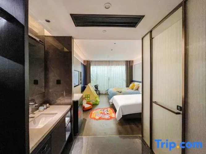 Standard Twin Family room