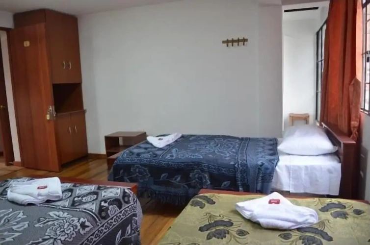 Standard Triple room