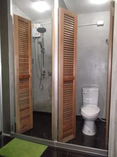 Full Hostel