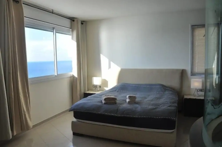 2 Bedrooms Premium Apartment with balcony