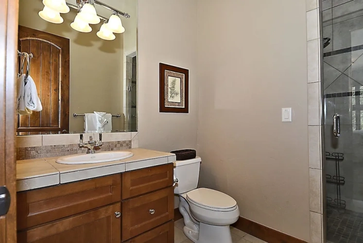 4 Bedrooms Luxury Cottage