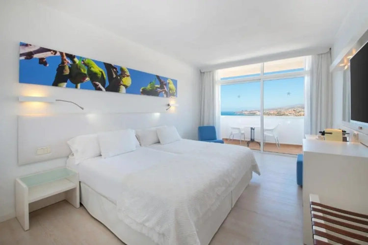 Star Prestige Double room with side sea view