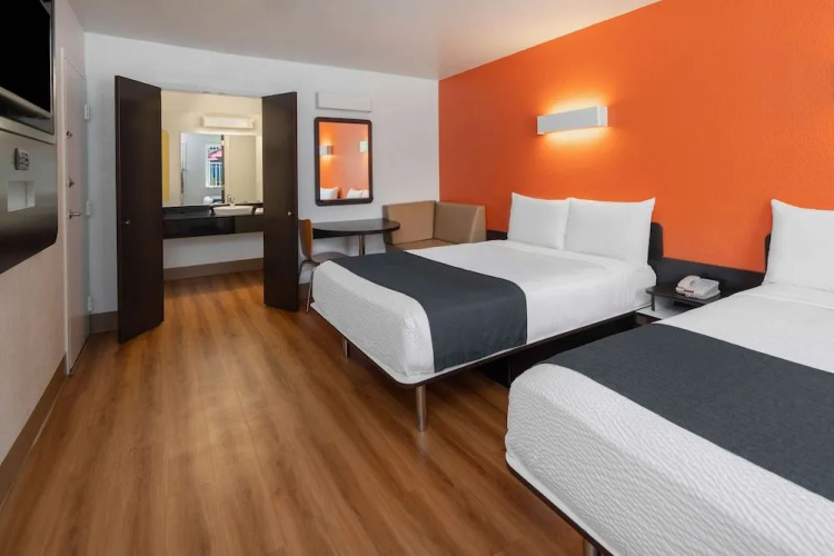 Studio 6 Suites Carpinteria, CA–Santa Barbara - South