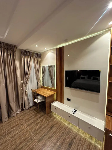 Apartment 5