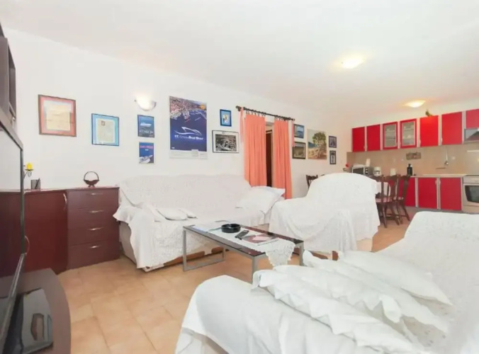 Apartment Maks