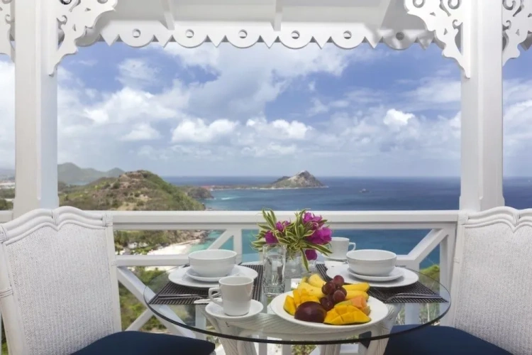 4 Bedrooms Villa