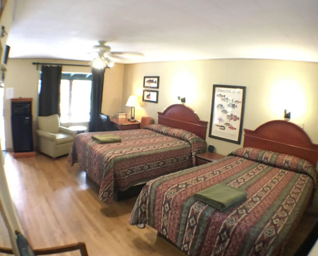 CedarWood Inn