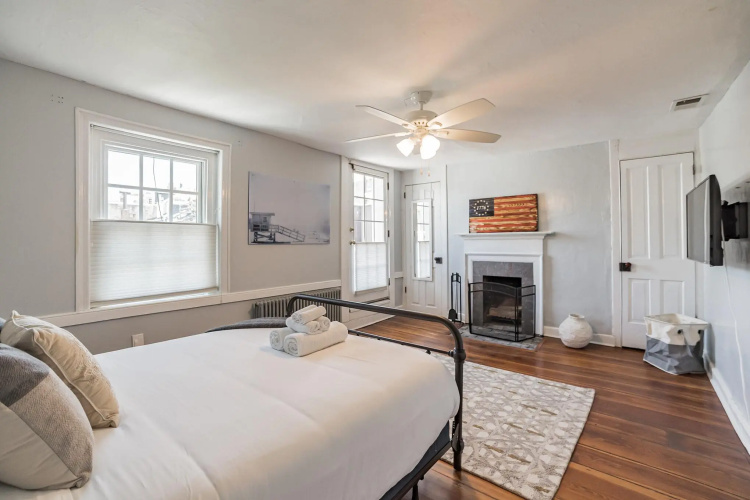 337 South 6th Street