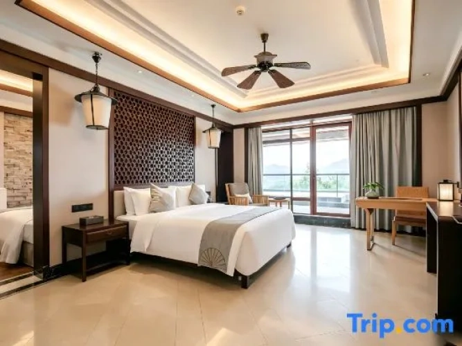 Sextuple Suite with view