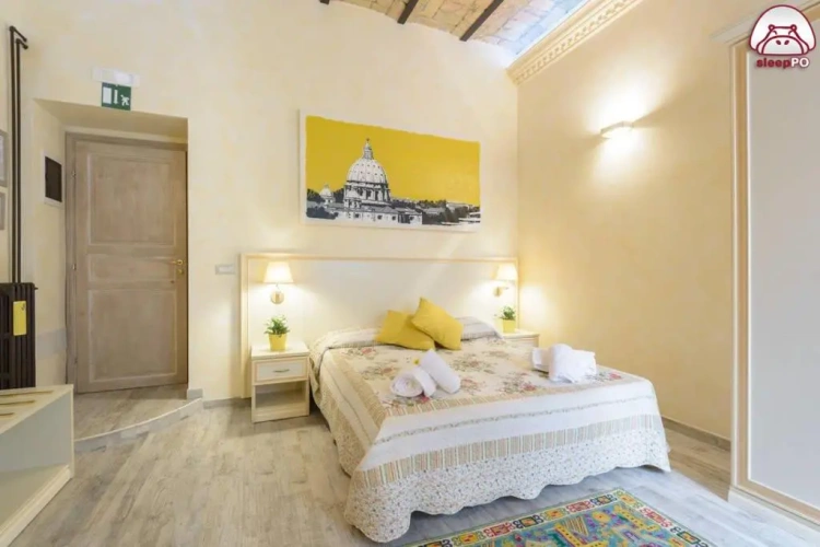 Standard Triple room