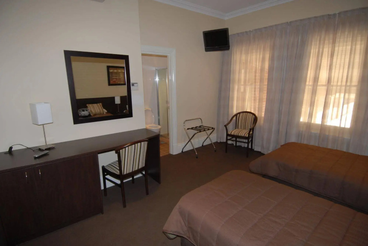 Captain Cook Hotel