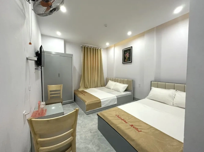 Standard Triple room