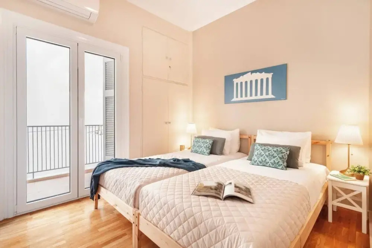 Stylish apt steps from Acropolis by GHH
