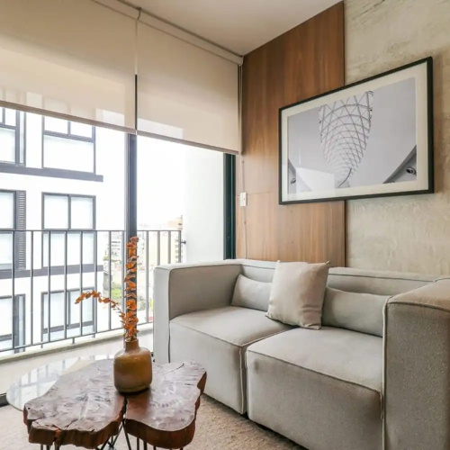 w Spectacular 2BR With Balcony in Miraflores