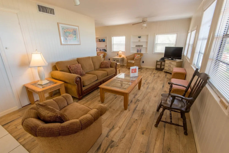 High Tide Apartment 2