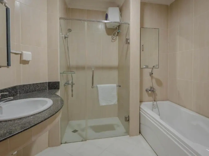 2 Bedrooms Apartment