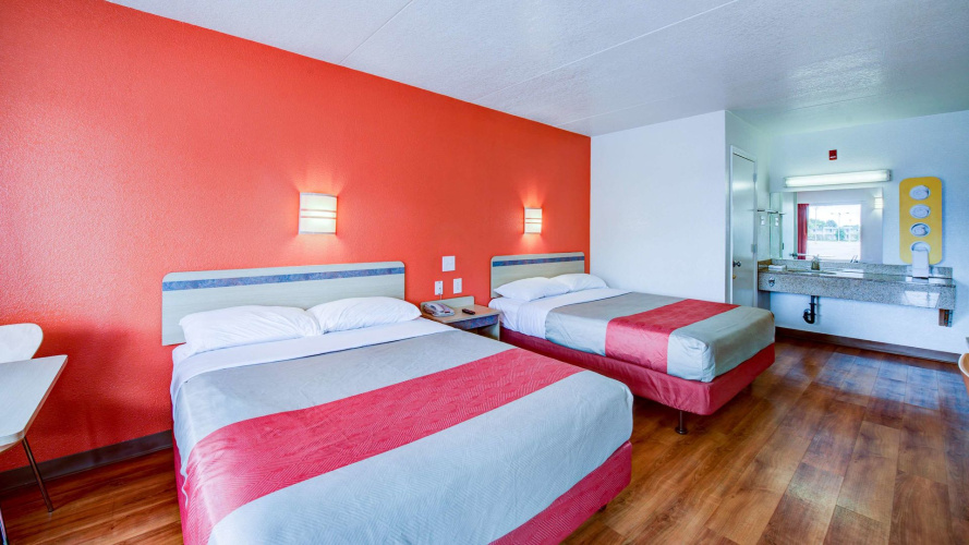 Motel 6 Norfolk, VA