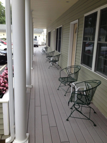 Cromwell Harbor Motel