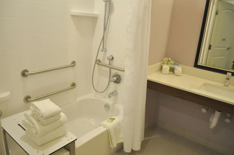 Holiday Inn Express & Suites Price