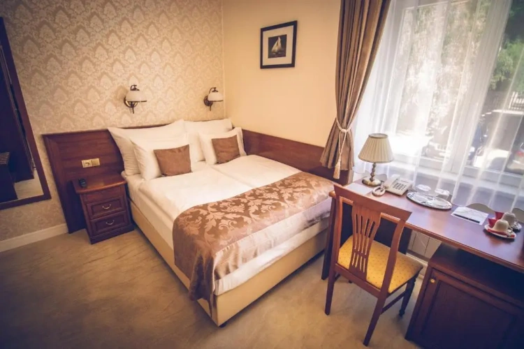 Economy Double room with balcony and with city view