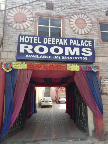 SPOT ON Hotel Deepak Palace