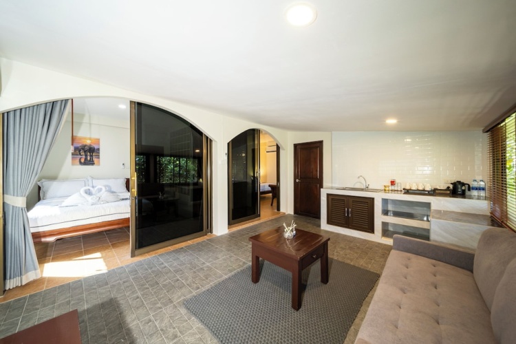 2 Bedrooms Deluxe Double room with garden view