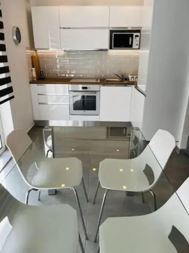 Sliema, Stylish 2 Bedroom Apartment with Parking