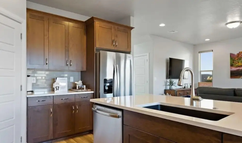 Viva Casita 4 Bedroom Apts by Redawning