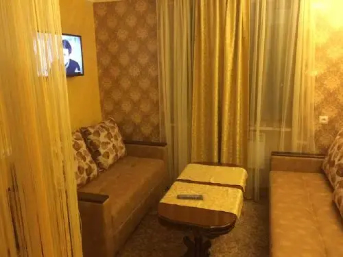 3+2 Dilijan Rest House