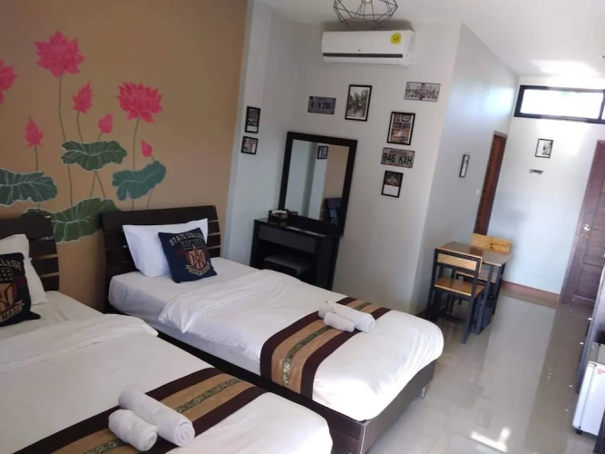 Standard Twin room