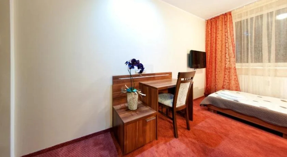 Hotel-24