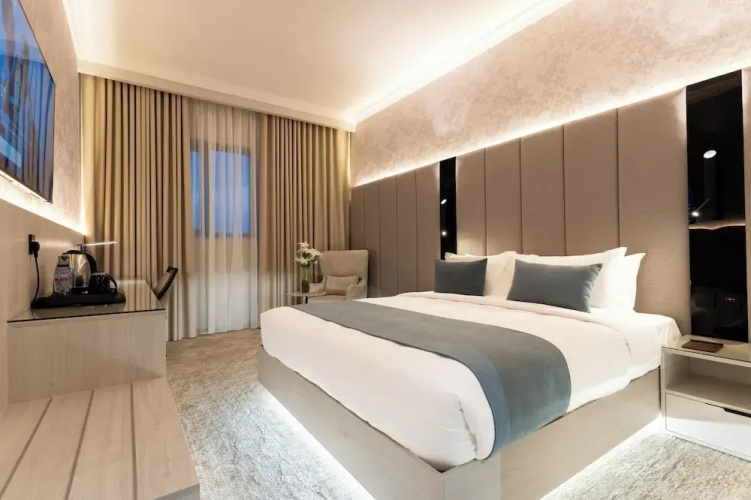Lumian Hotel
