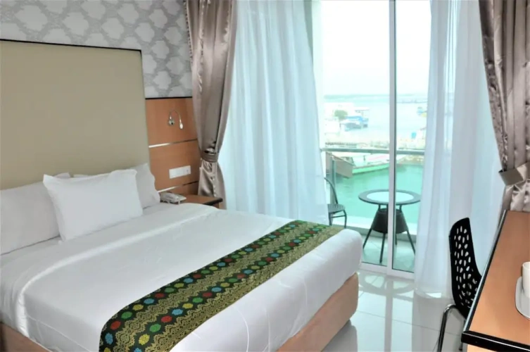 Superior Double room with balcony and with sea view