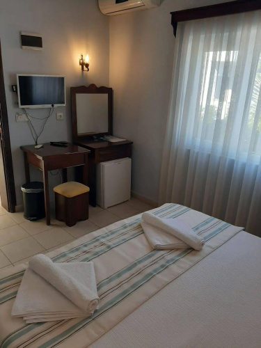 Ali's Hotel Beach