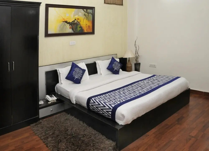 Mannat Residency By OYO Rooms