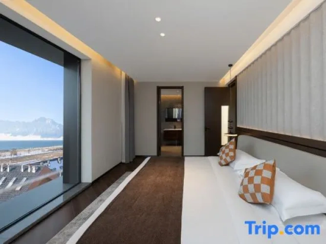 1 Bedroom Premier Suite with view